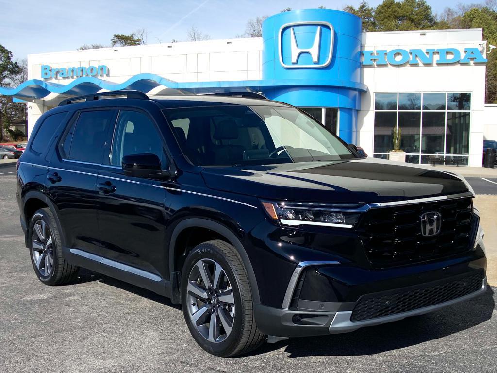 used 2024 Honda Pilot car, priced at $41,555