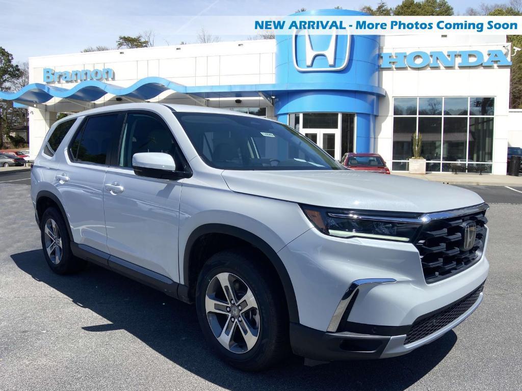 used 2025 Honda Pilot car, priced at $40,465