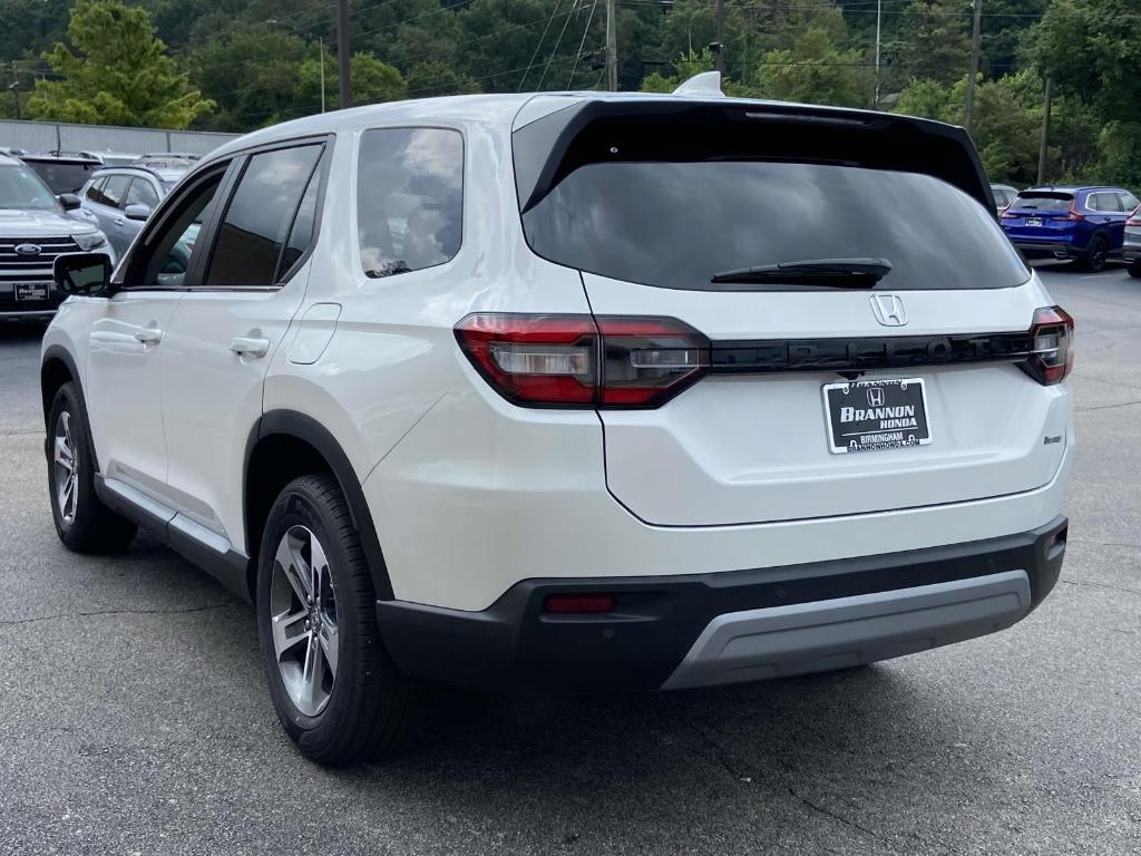 used 2025 Honda Pilot car, priced at $40,465