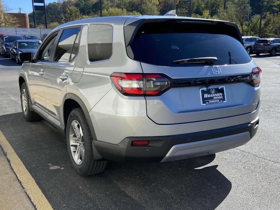 new 2025 Honda Pilot car, priced at $45,625