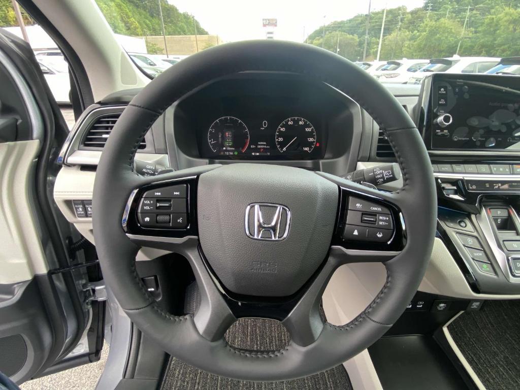 new 2026 Honda Odyssey car, priced at $46,333