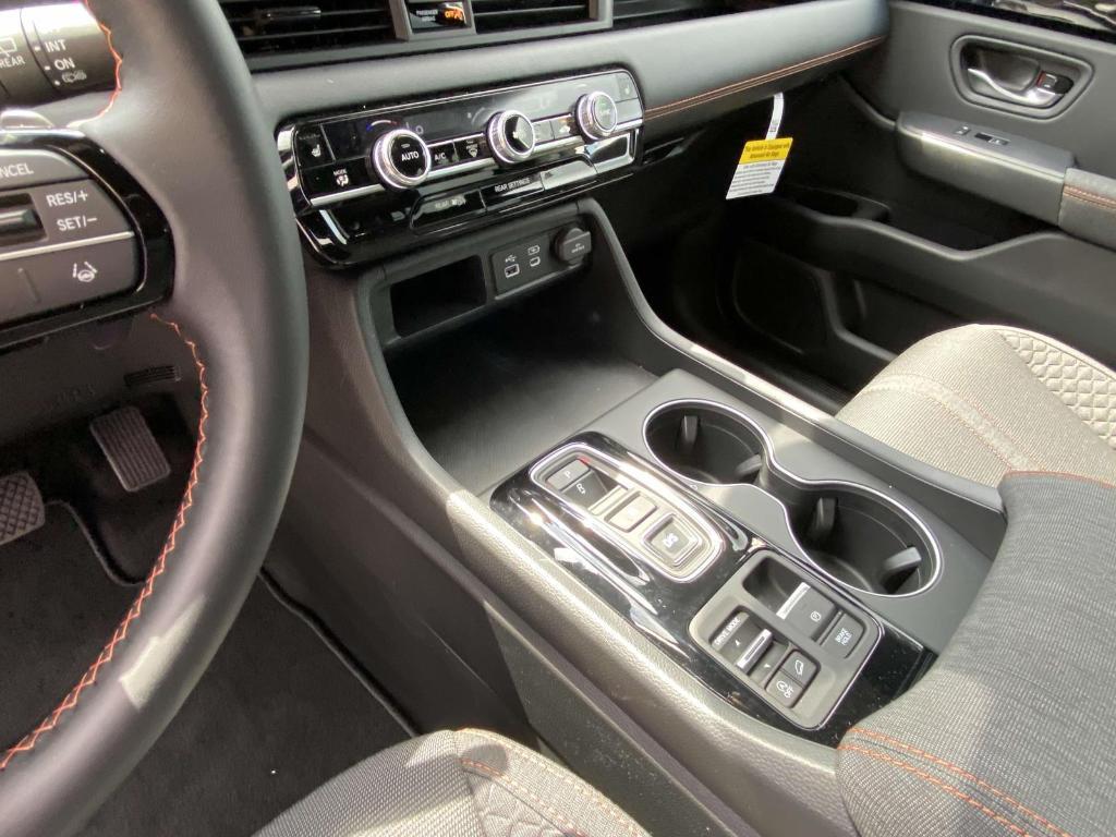 used 2025 Honda Pilot car, priced at $38,605