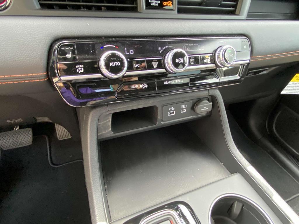 used 2025 Honda Pilot car, priced at $38,605