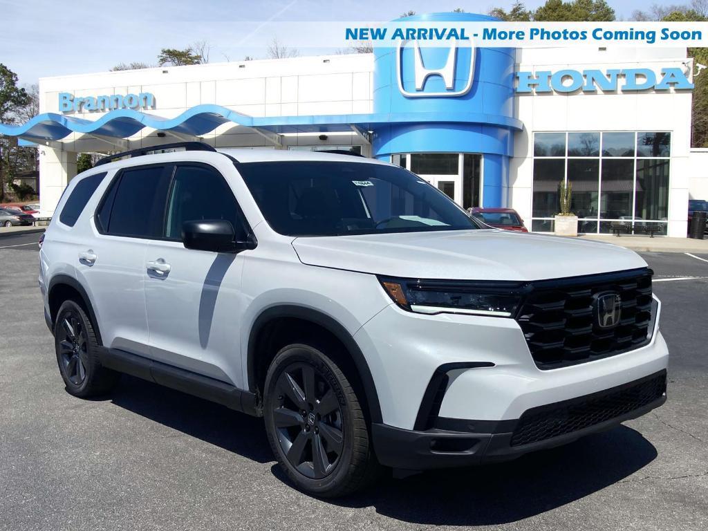 used 2025 Honda Pilot car, priced at $38,605
