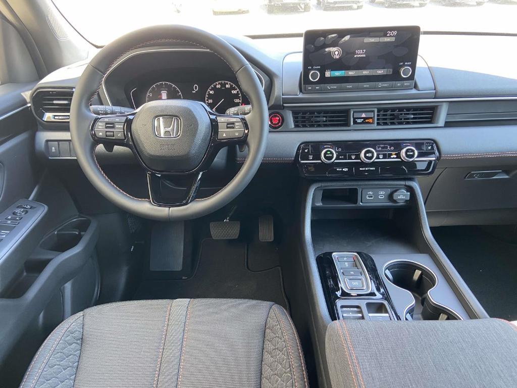 new 2025 Honda Pilot car