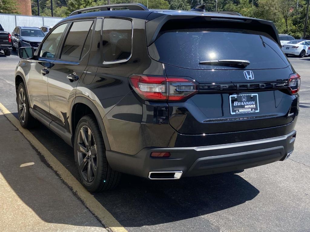 new 2025 Honda Pilot car