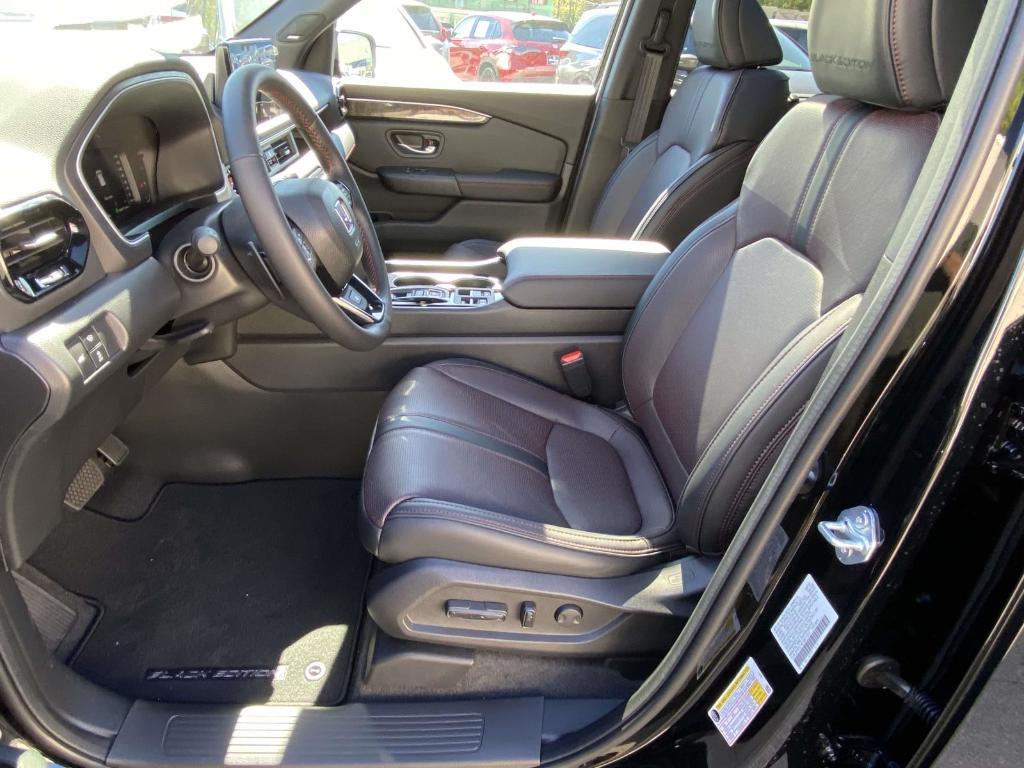new 2025 Honda Pilot car, priced at $53,520