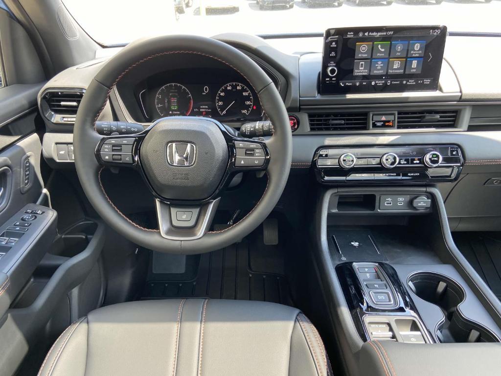 new 2025 Honda Pilot car, priced at $48,259