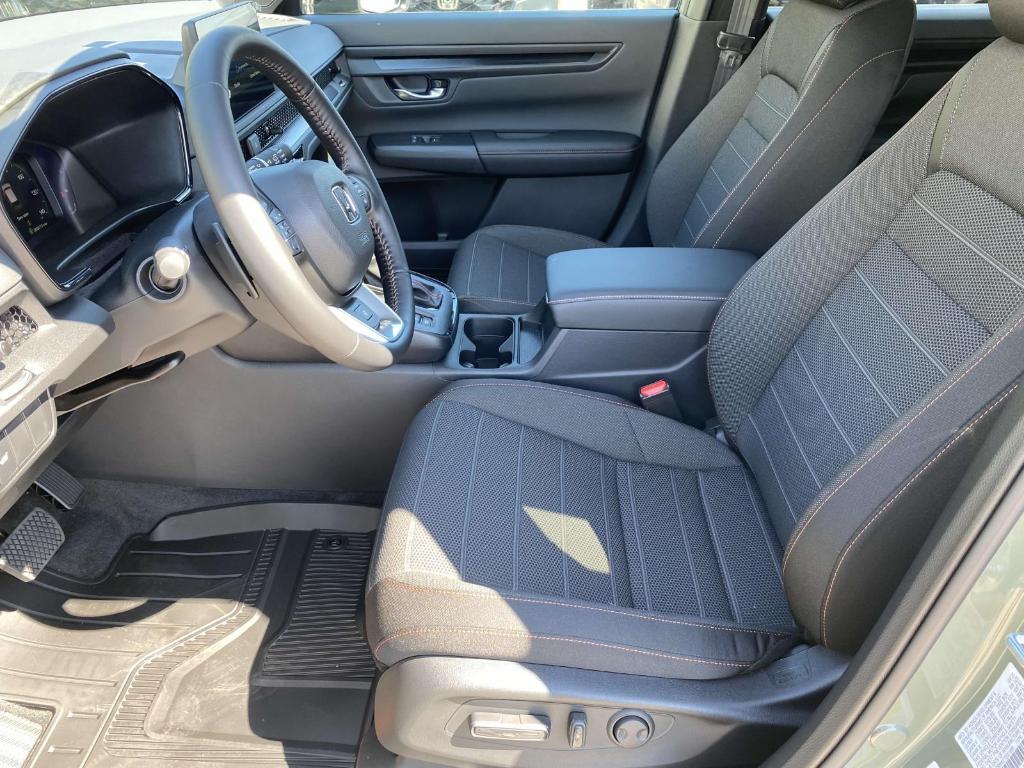 new 2026 Honda CR-V Hybrid car, priced at $38,664