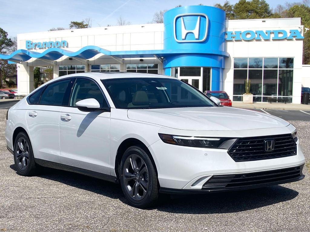 new 2025 Honda Accord Hybrid car