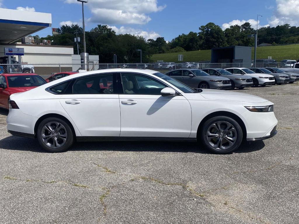 new 2025 Honda Accord Hybrid car
