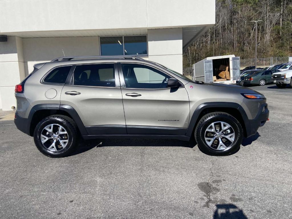 used 2017 Jeep Cherokee car, priced at $13,333