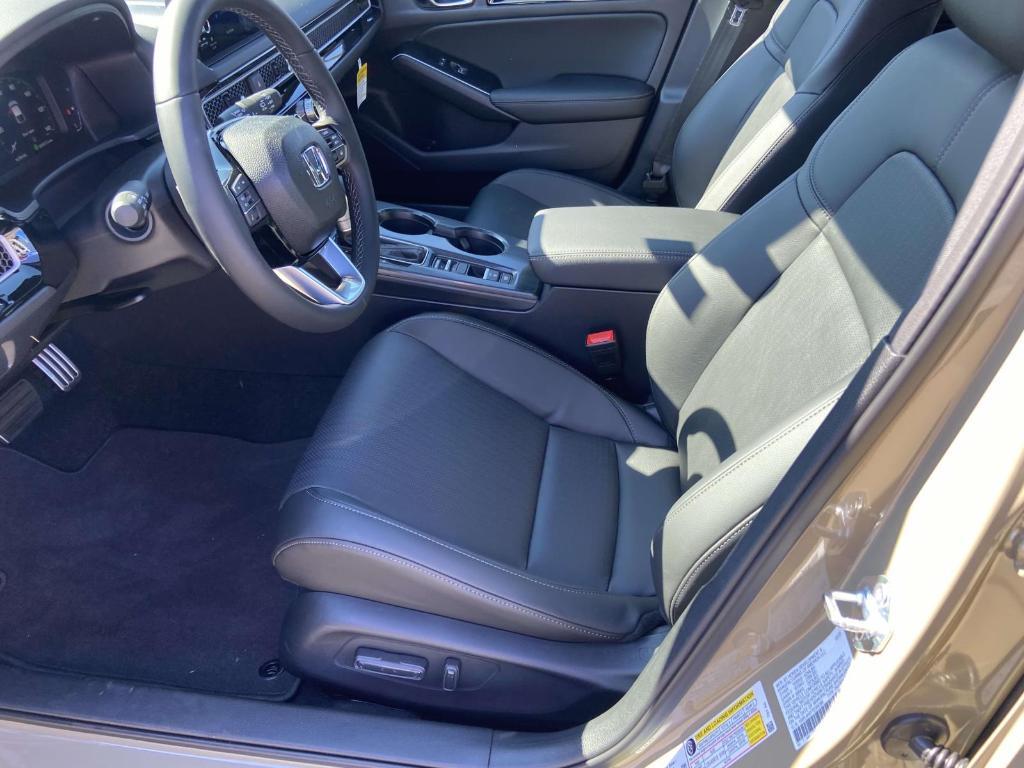 new 2026 Honda Civic Hybrid car, priced at $33,047