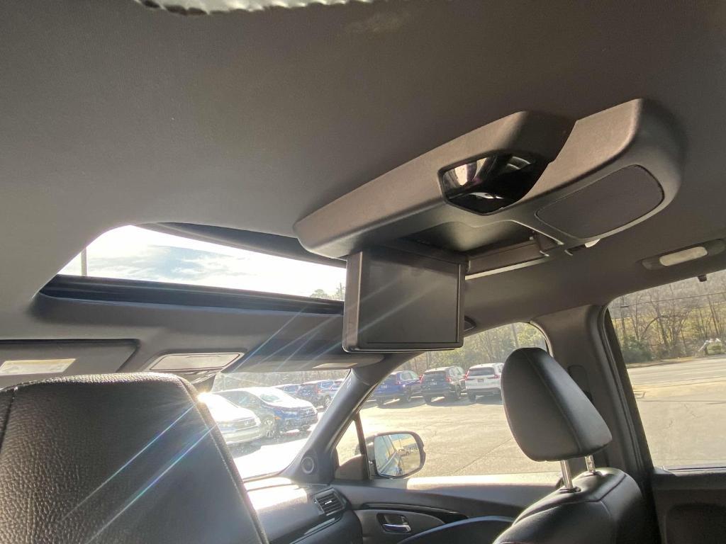 used 2020 Honda Pilot car, priced at $26,555