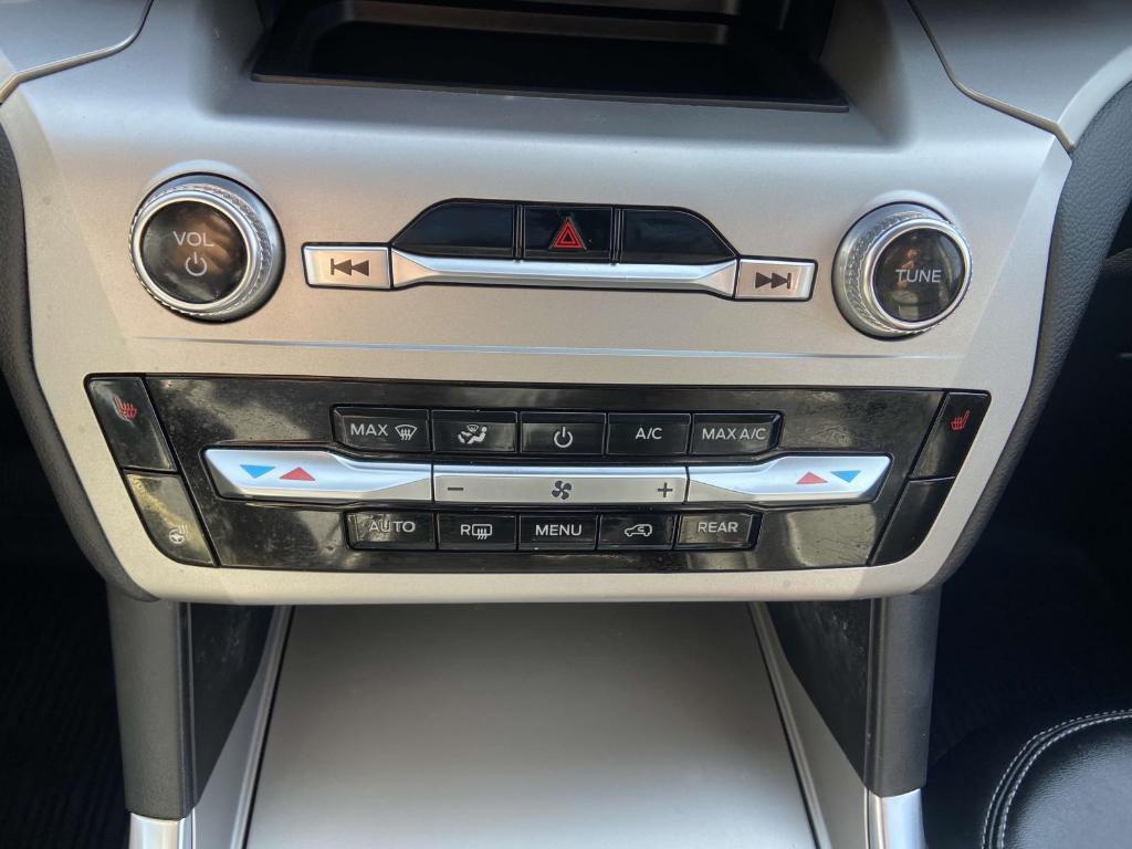 used 2022 Ford Explorer car, priced at $29,555