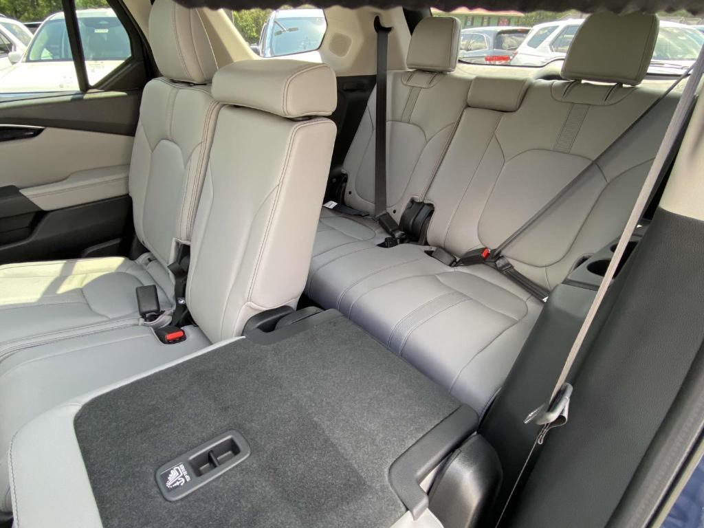 new 2025 Honda Pilot car, priced at $48,739