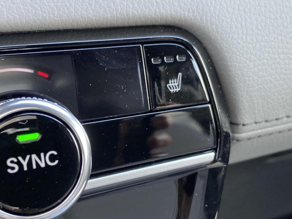 new 2025 Honda Pilot car, priced at $48,739