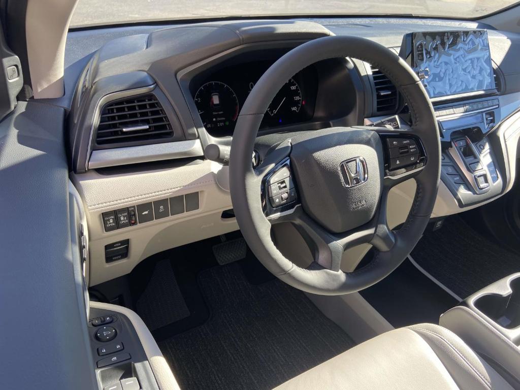 new 2026 Honda Odyssey car, priced at $41,637