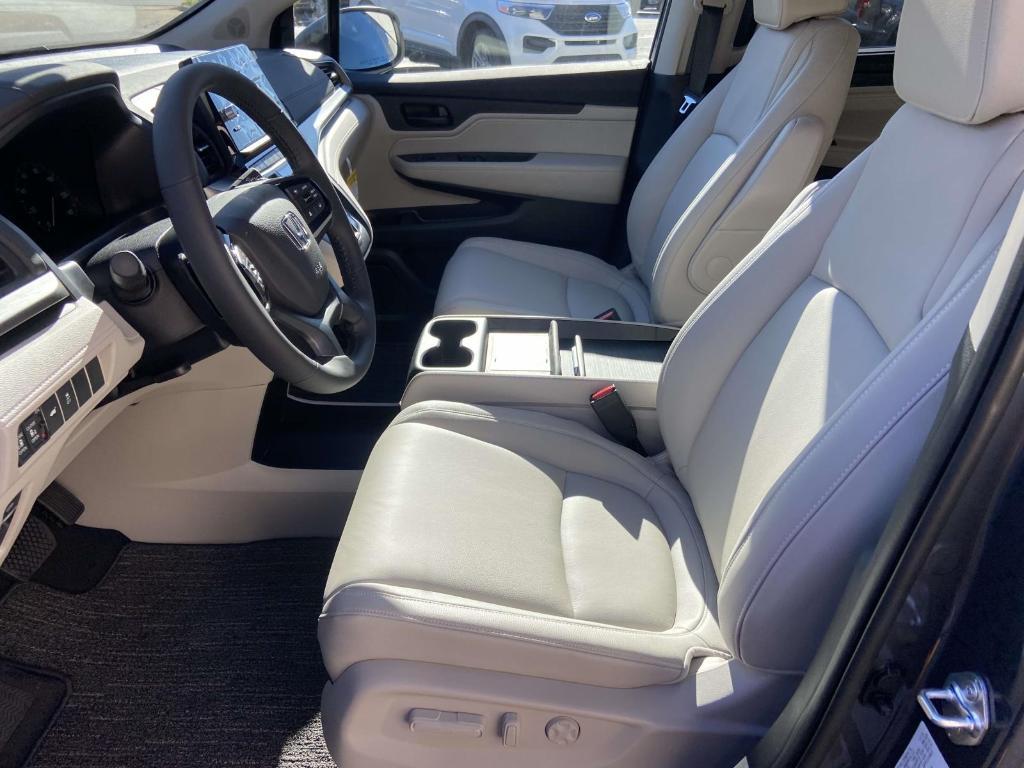 new 2026 Honda Odyssey car, priced at $41,637
