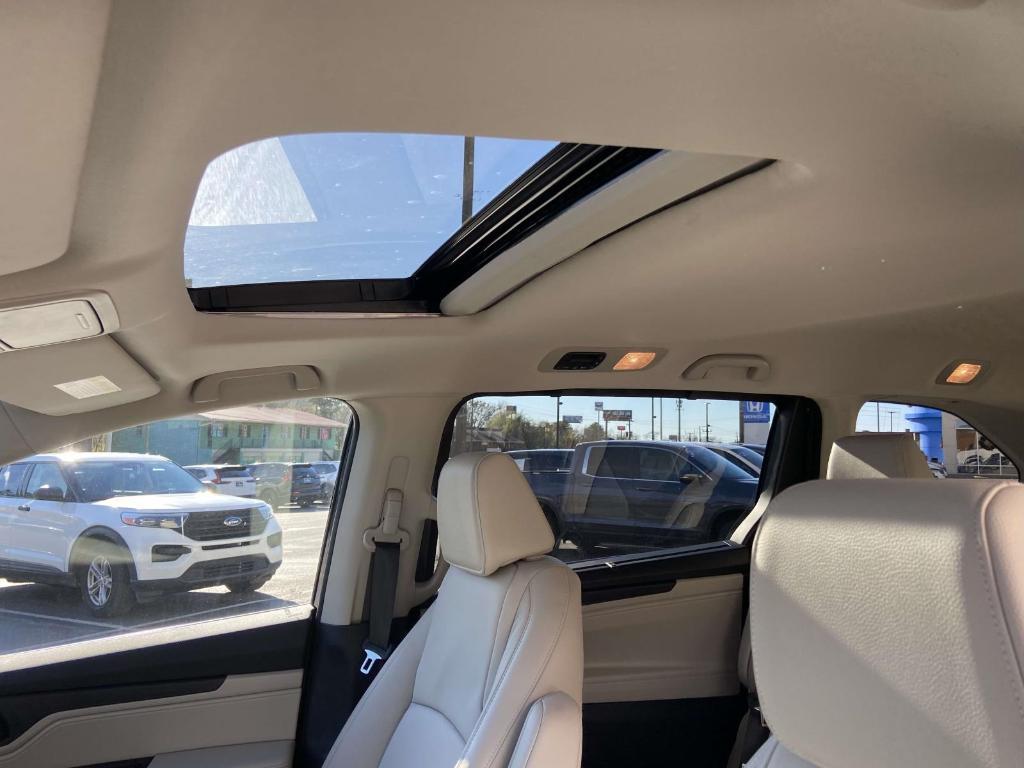 new 2026 Honda Odyssey car, priced at $41,637