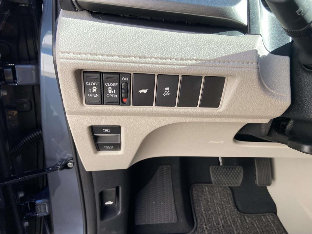 new 2026 Honda Odyssey car, priced at $41,637