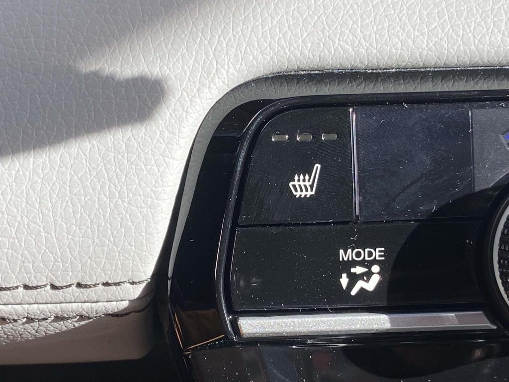 new 2025 Honda Pilot car, priced at $46,338