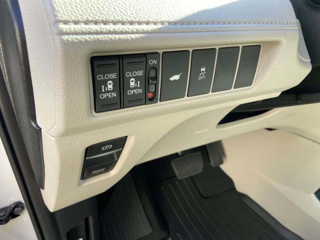 new 2026 Honda Odyssey car, priced at $43,110