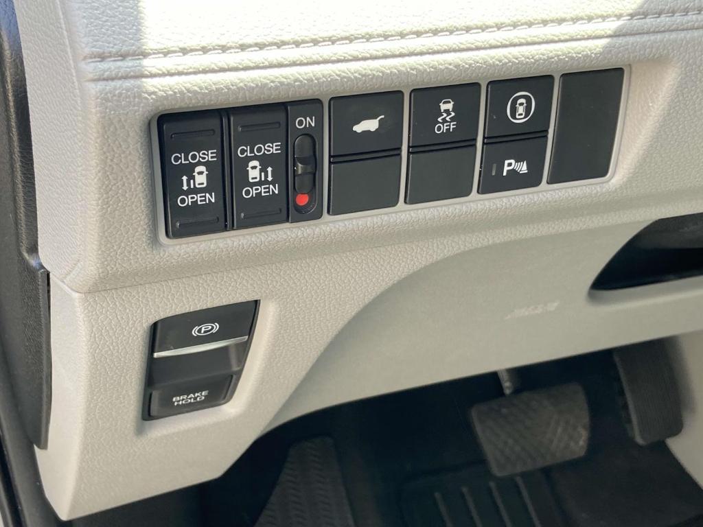 used 2022 Honda Odyssey car, priced at $39,555
