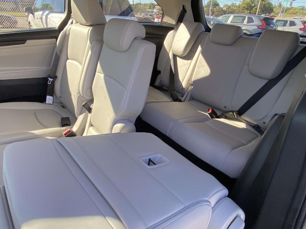 new 2026 Honda Odyssey car, priced at $41,637