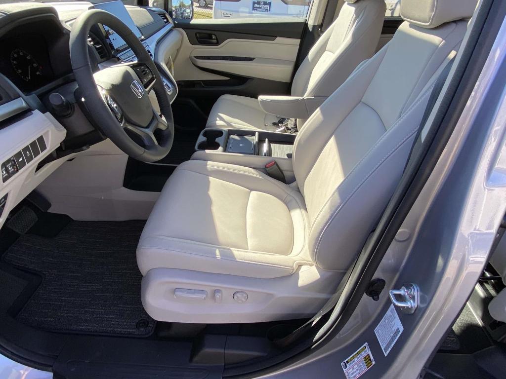 new 2026 Honda Odyssey car, priced at $41,637