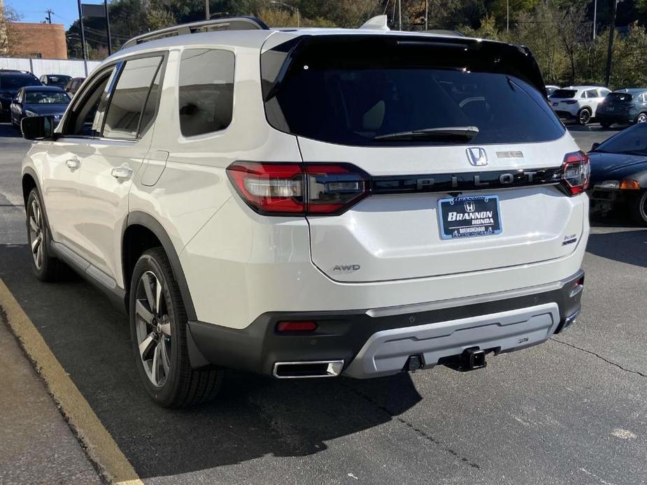 new 2025 Honda Pilot car, priced at $52,440