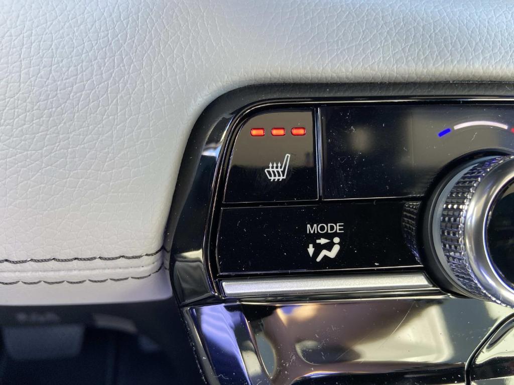 new 2025 Honda Pilot car, priced at $43,275