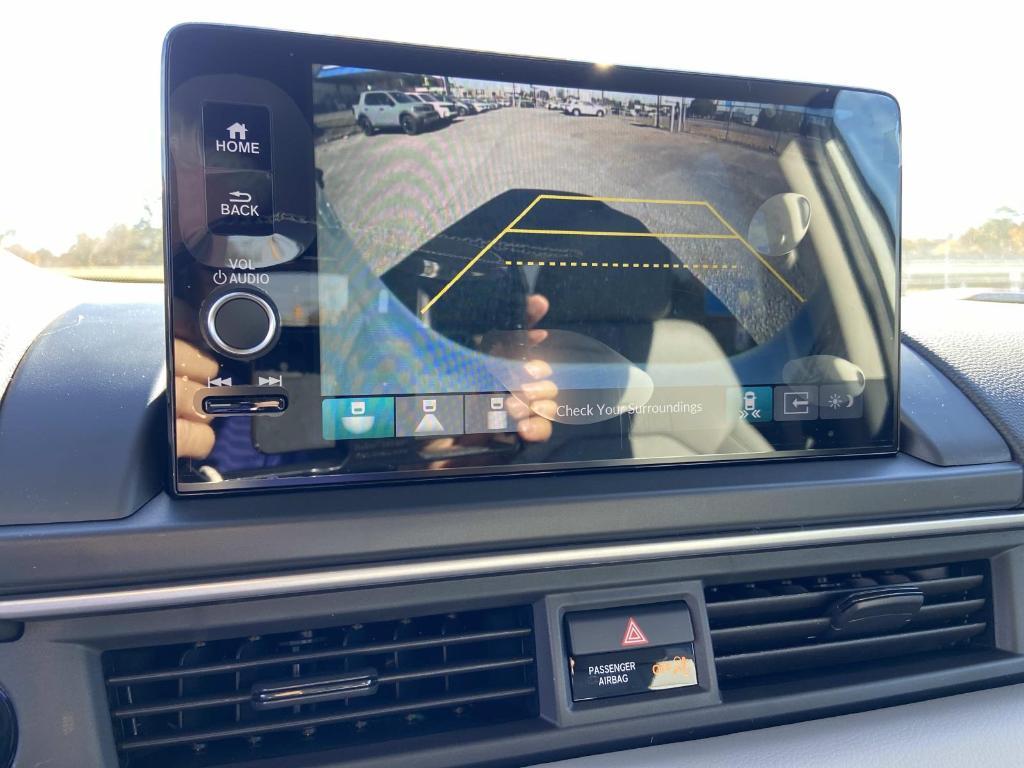 new 2025 Honda Pilot car, priced at $43,275