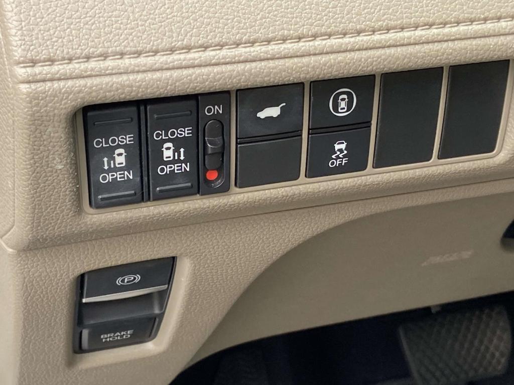 used 2023 Honda Odyssey car, priced at $37,555