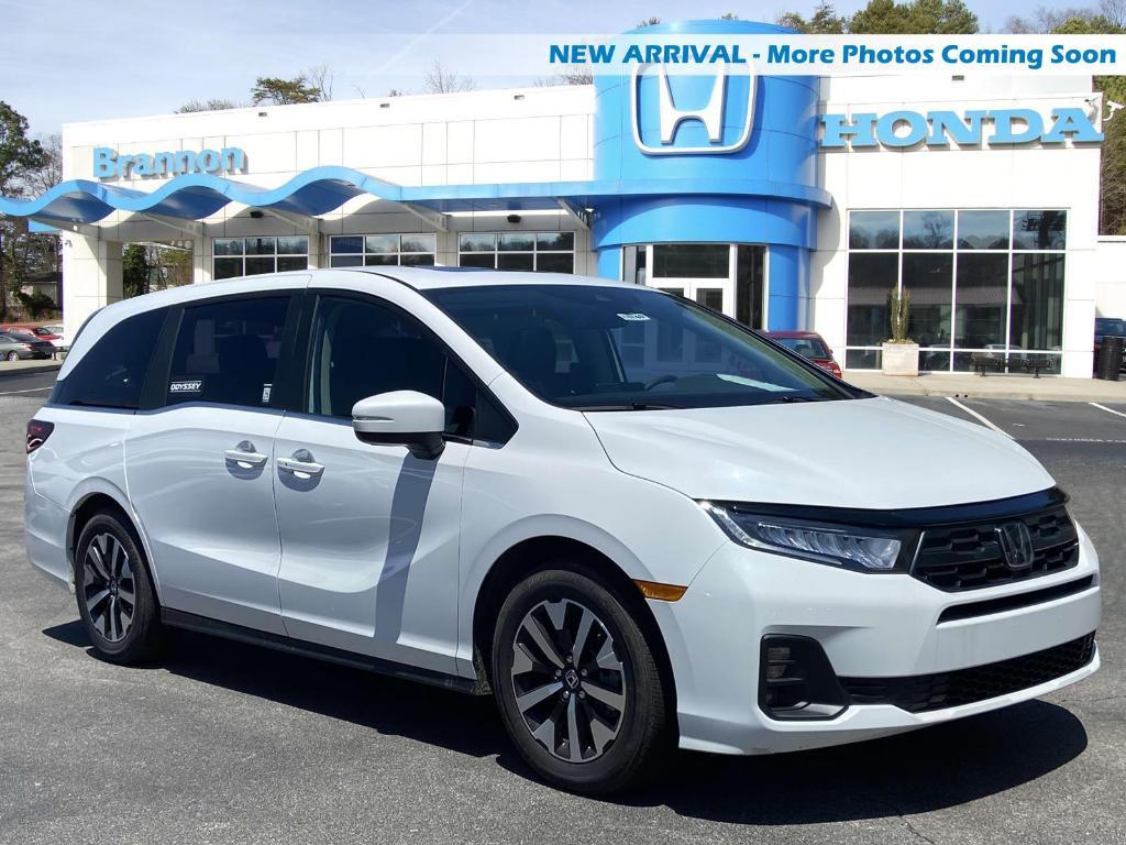 used 2025 Honda Odyssey car, priced at $40,625