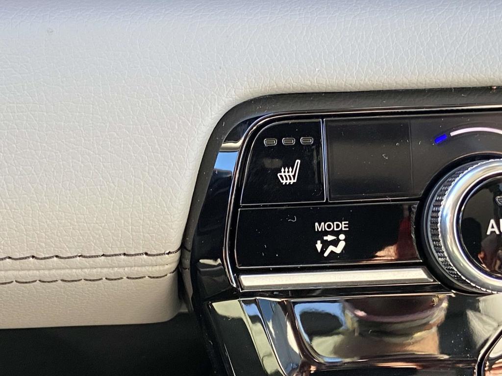 new 2025 Honda Pilot car, priced at $45,242