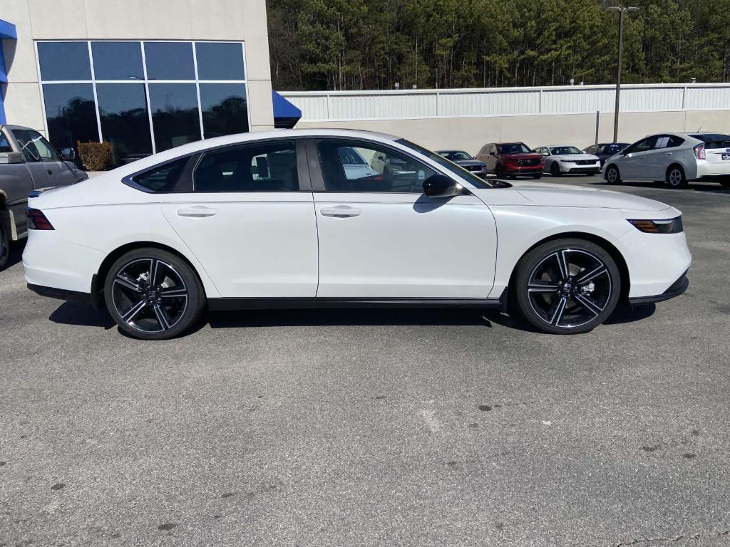 new 2025 Honda Accord Hybrid car, priced at $35,205