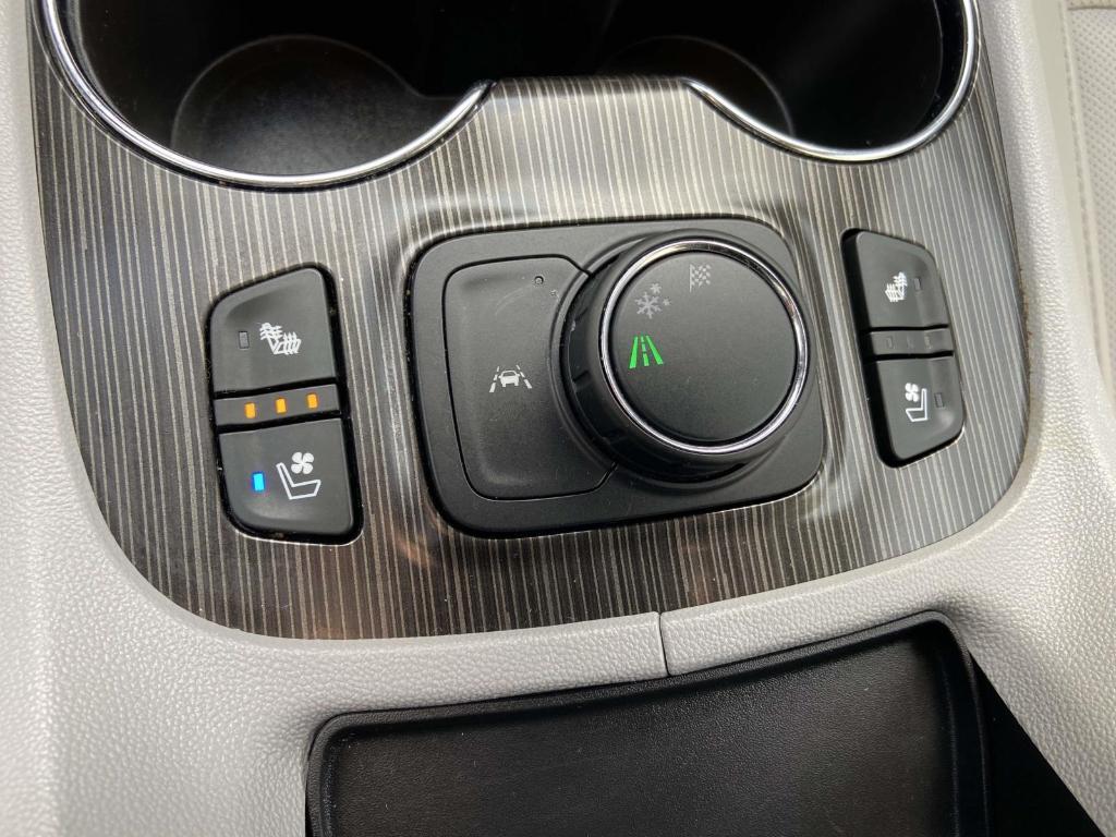 used 2021 GMC Acadia car, priced at $26,555