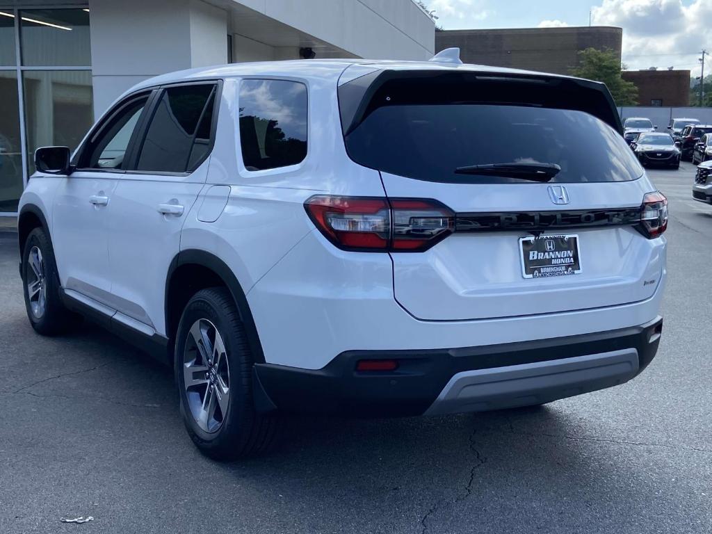 new 2025 Honda Pilot car