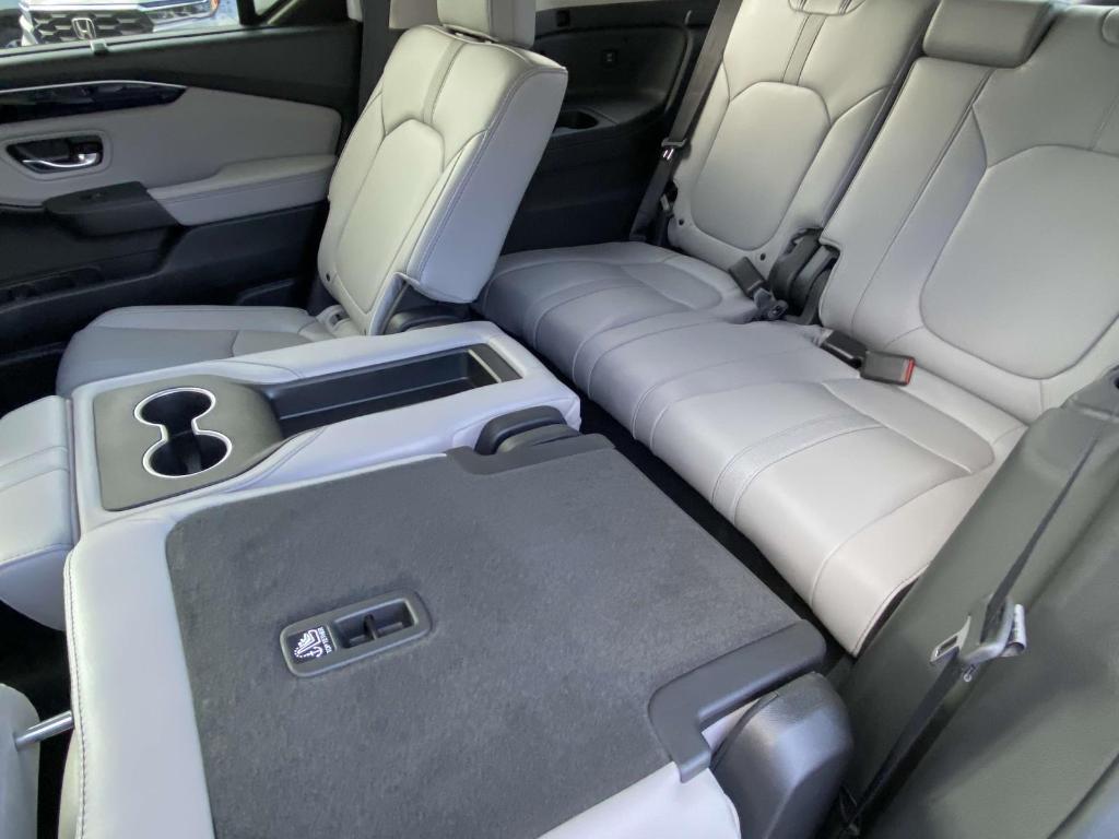 new 2025 Honda Pilot car