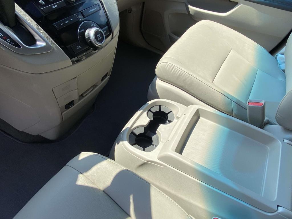 used 2013 Honda Odyssey car, priced at $6,000