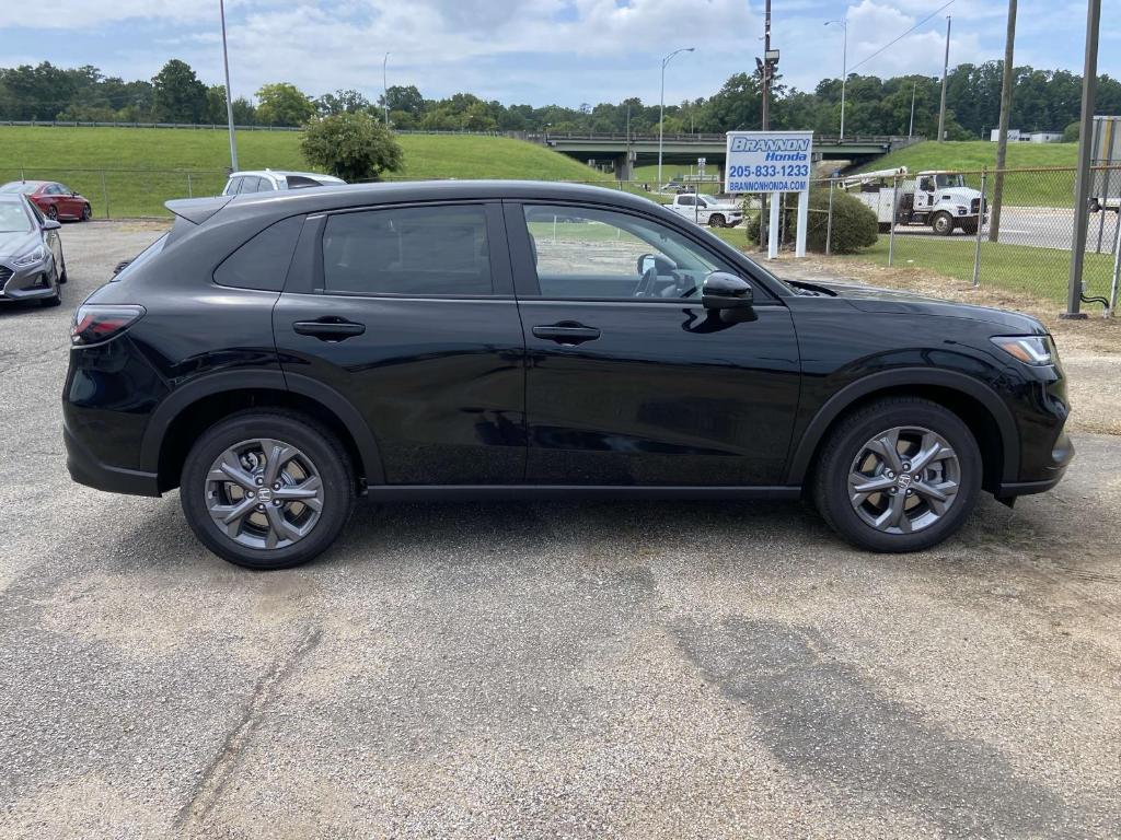 new 2026 Honda HR-V car, priced at $27,932