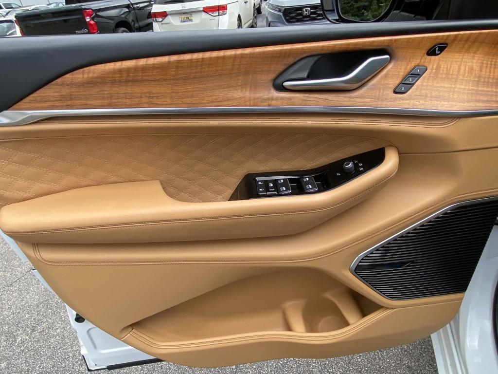 used 2022 Jeep Grand Cherokee L car, priced at $33,000