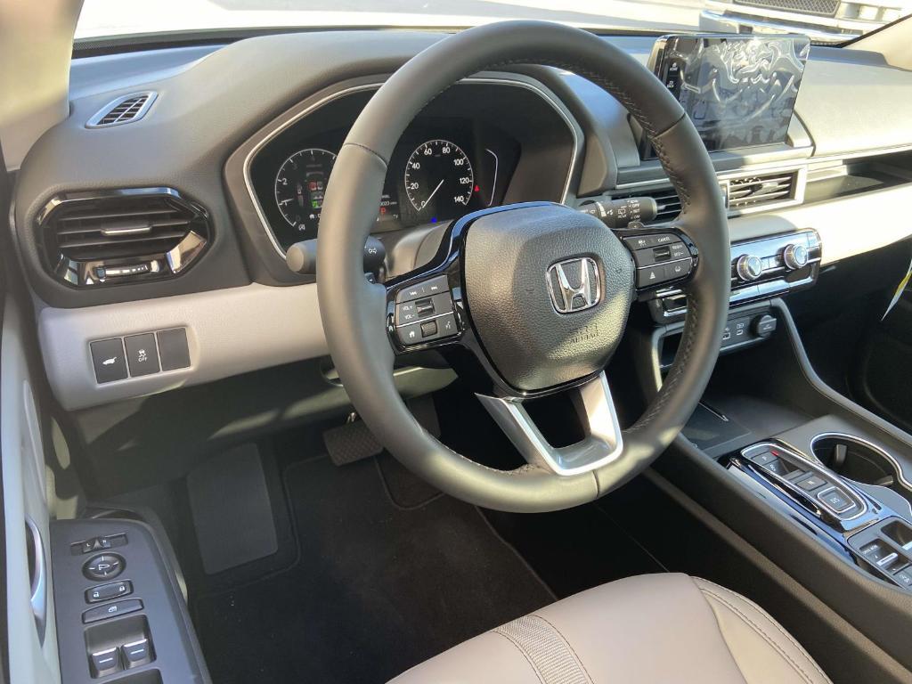 new 2025 Honda Pilot car, priced at $46,764