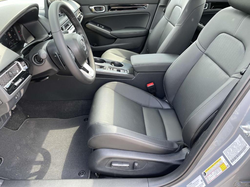 new 2025 Honda Civic Hybrid car