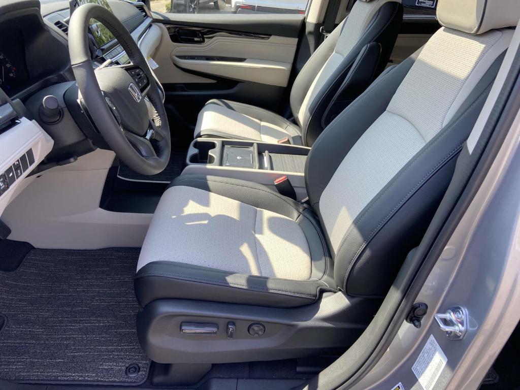 new 2025 Honda Odyssey car