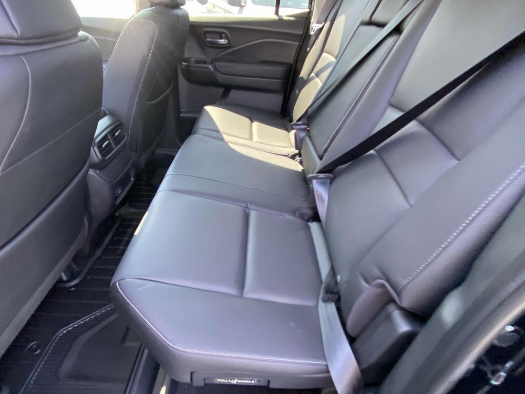 new 2025 Honda Ridgeline car