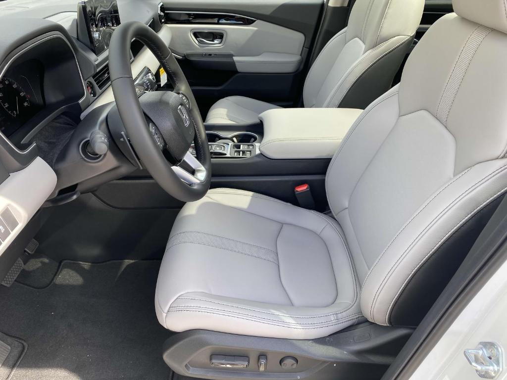 new 2025 Honda Pilot car