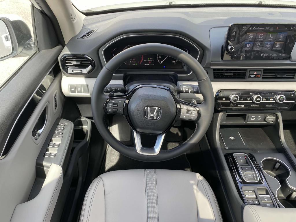 new 2025 Honda Pilot car