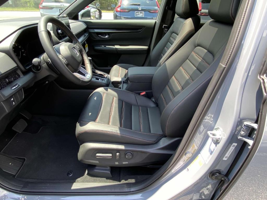 new 2025 Honda CR-V Hybrid car